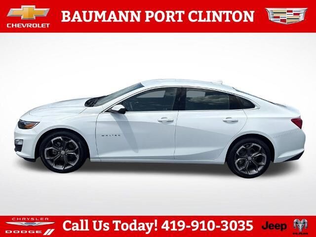 2024 Chevrolet Malibu LT — photo 1 of 12