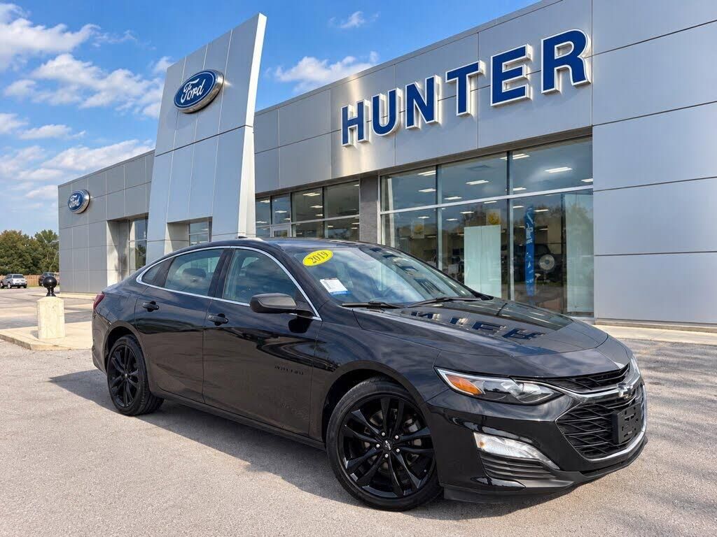 2024 Chevrolet Malibu LT — photo 1 of 1