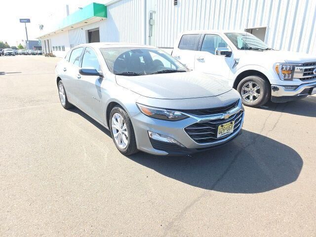 2024 Chevrolet Malibu LT — photo 1 of 10
