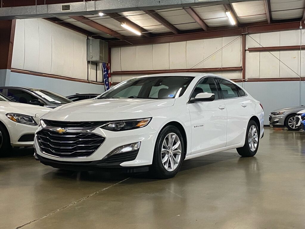 2025 Chevrolet Malibu 1LT — photo 1 of 13