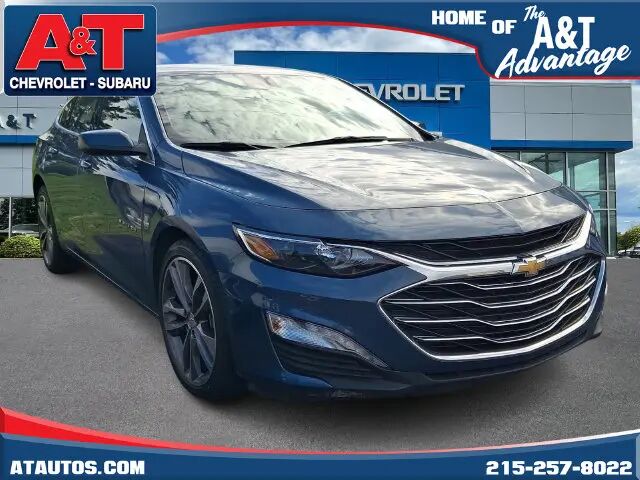 2025 Chevrolet Malibu LT — photo 1 of 5