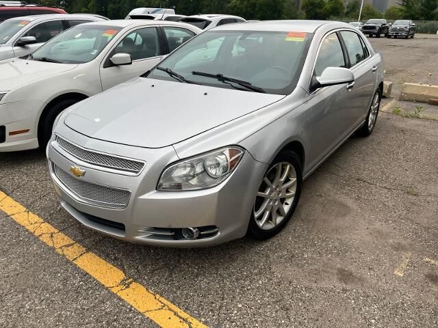 2011 Chevrolet Malibu LTZ — photo 1 of 13