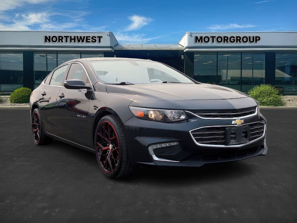 2016 Chevrolet Malibu LT — photo 1 of 42