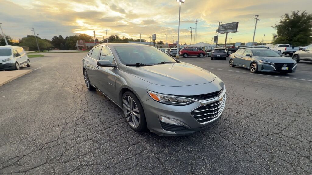 2024 Chevrolet Malibu 2LT — photo 1 of 7