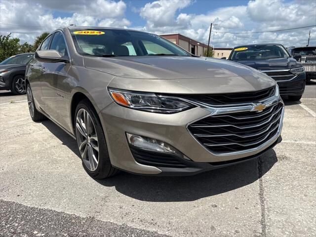 2024 Chevrolet Malibu LT — photo 1 of 34