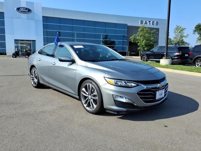 2024 Chevrolet Malibu LT — photo 1 of 13