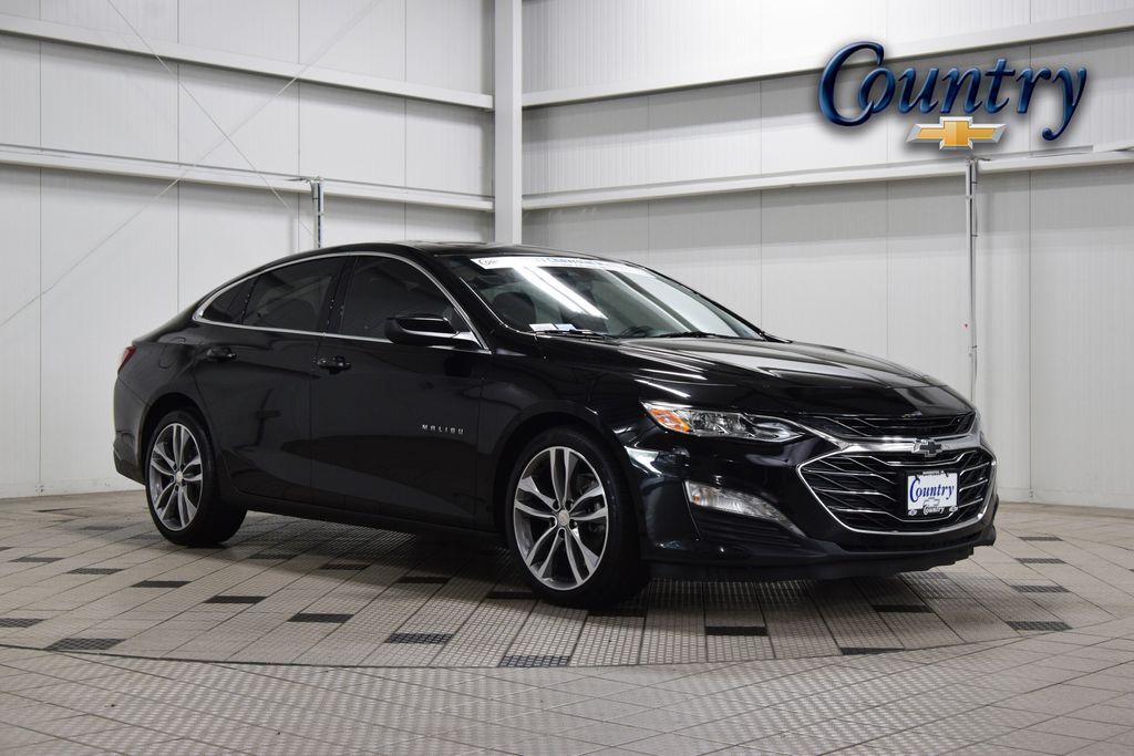 2023 Chevrolet Malibu LT — photo 1 of 11