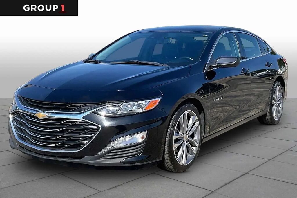 2024 Chevrolet Malibu LT — photo 1 of 13