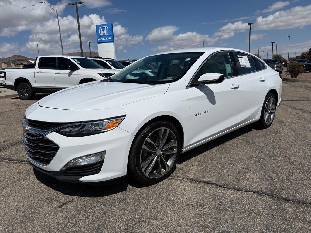 2024 Chevrolet Malibu LT — photo 1 of 13