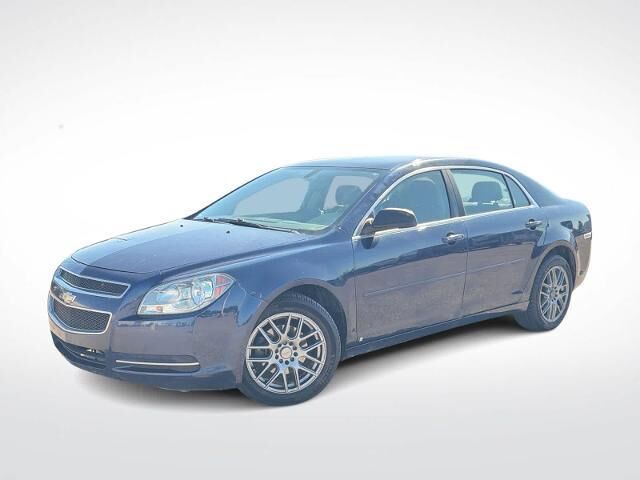 2009 Chevrolet Malibu LS — photo 1 of 13