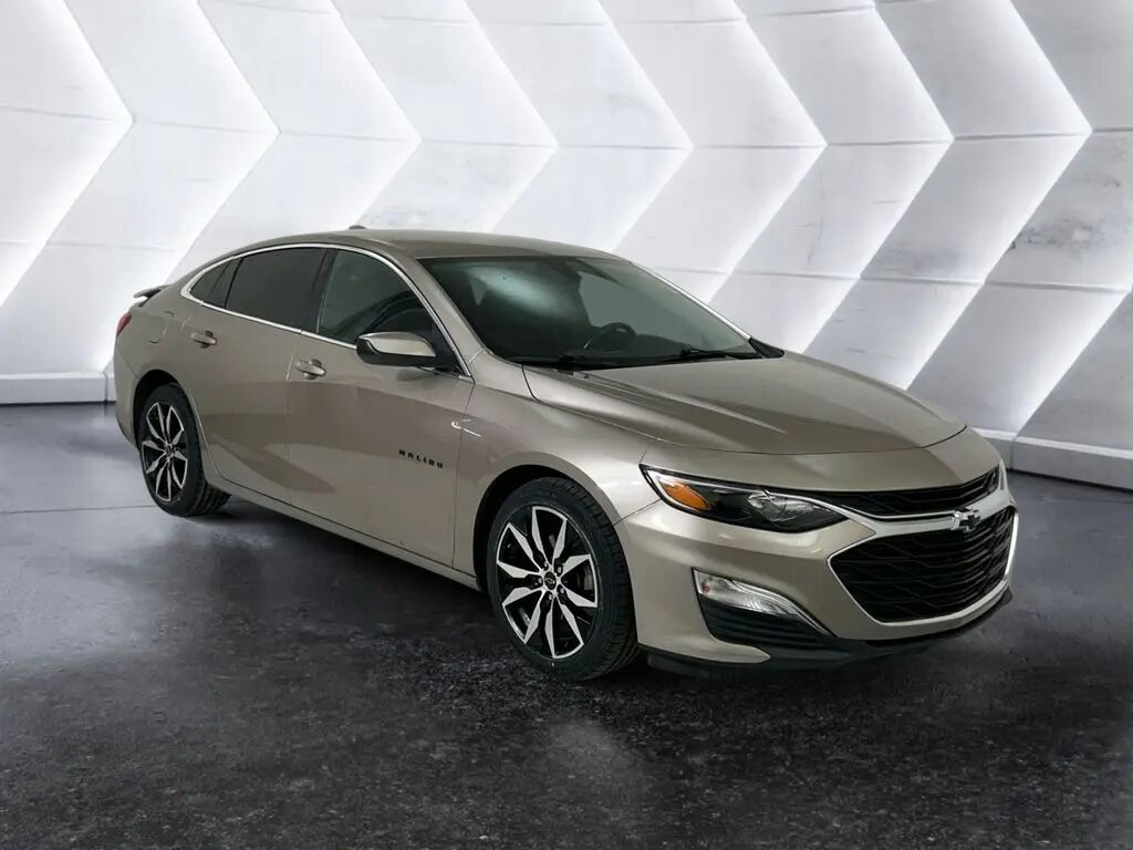 2022 Chevrolet Malibu RS — photo 1 of 13