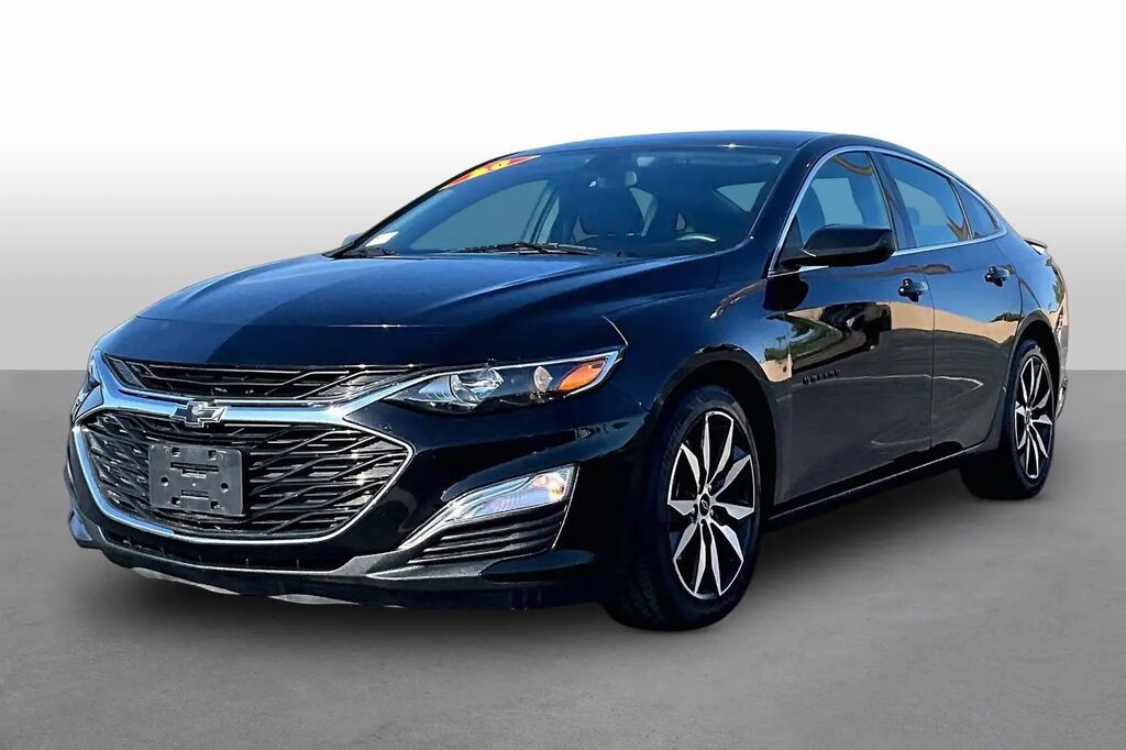 2020 Chevrolet Malibu RS — photo 1 of 13