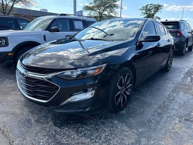 2023 Chevrolet Malibu RS — photo 1 of 9