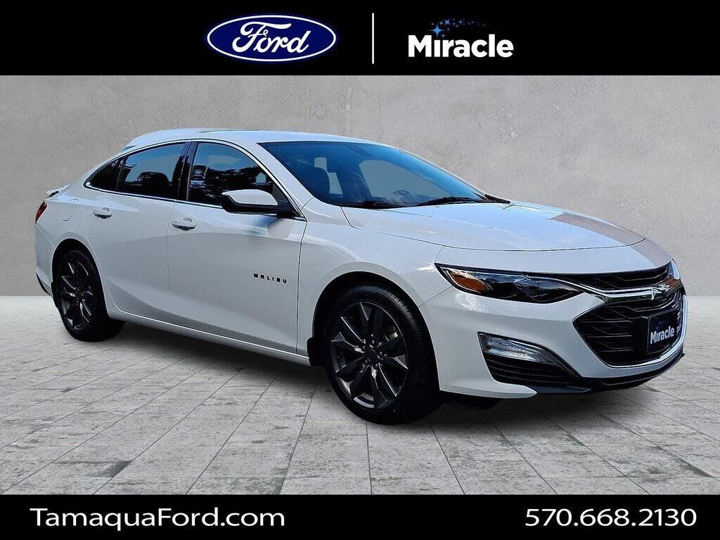 2020 Chevrolet Malibu RS — photo 1 of 4