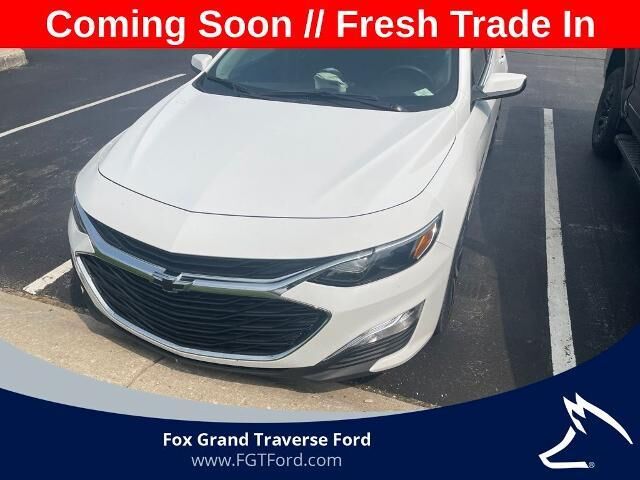 2024 Chevrolet Malibu RS — photo 1 of 13