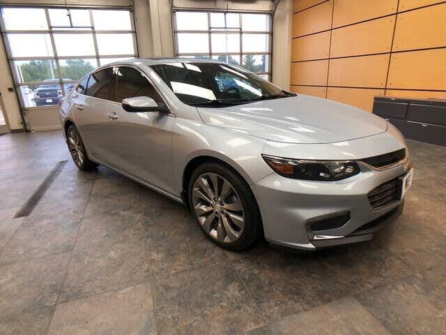 2017 Chevrolet Malibu Premier — photo 1 of 2