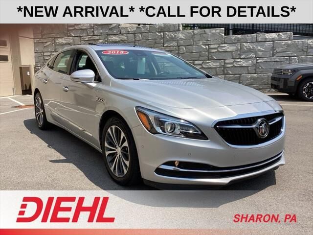 2018 Buick LaCrosse Premium — photo 1 of 13