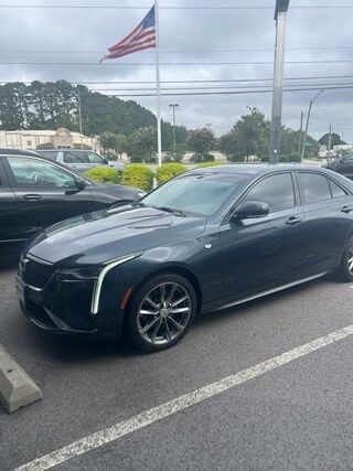 2022 Cadillac CT4