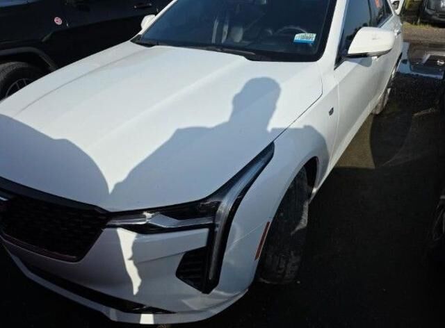 2021 Cadillac CT4 Luxury — photo 1 of 26