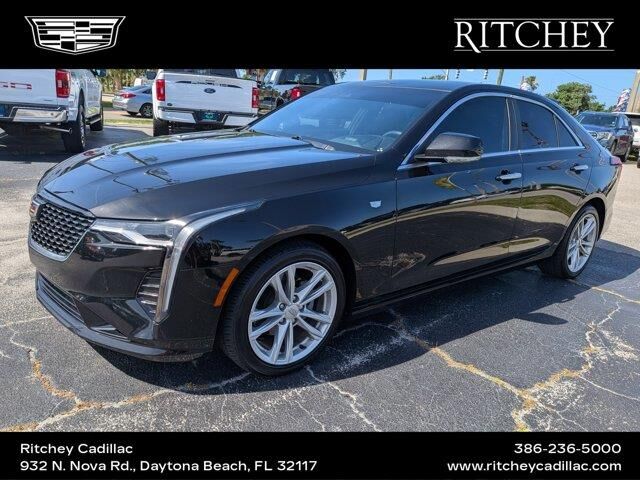 2023 Cadillac CT4 Luxury