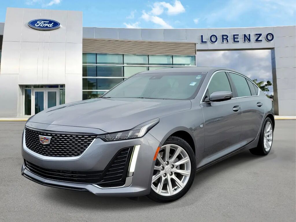 2022 Cadillac CT5 Luxury — photo 1 of 13