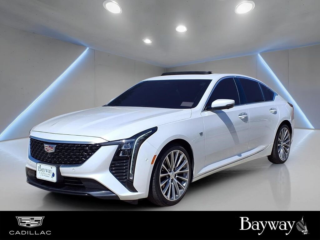 2025 Cadillac CT5 — photo 1 of 7