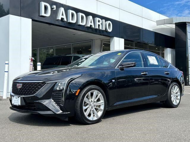 2025 Cadillac CT5 — photo 1 of 7