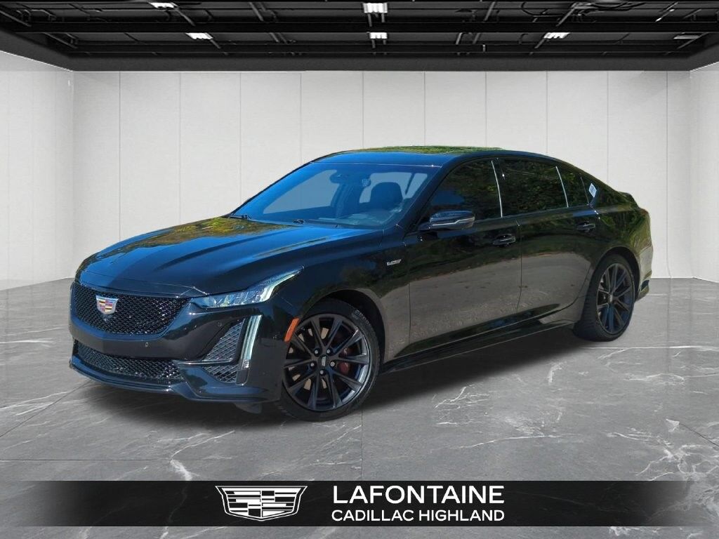 2021 Cadillac CT5 — photo 1 of 7