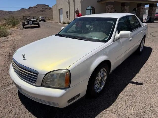 2004 Cadillac DeVille Base — photo 1 of 10