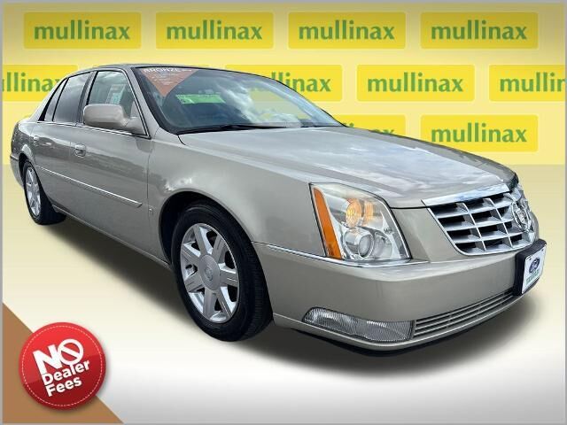 2007 Cadillac DTS Base — photo 1 of 26