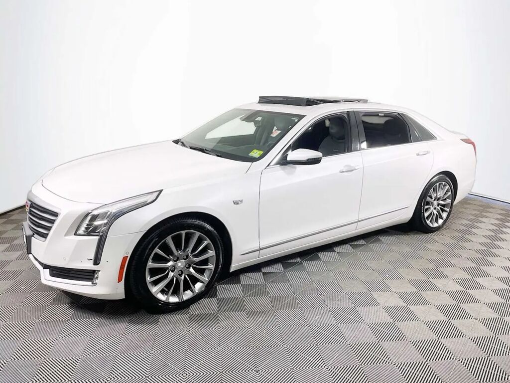 2018 Cadillac CT6 3.6L Luxury — photo 1 of 13