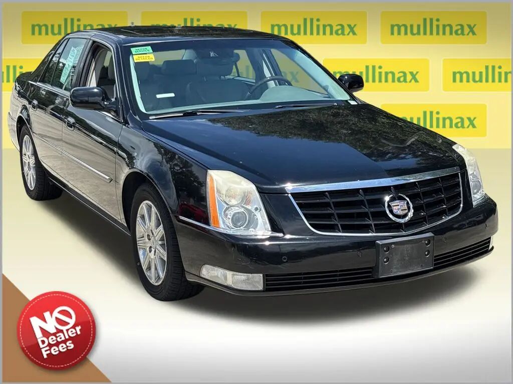 2011 Cadillac DTS Premium Collection — photo 1 of 38