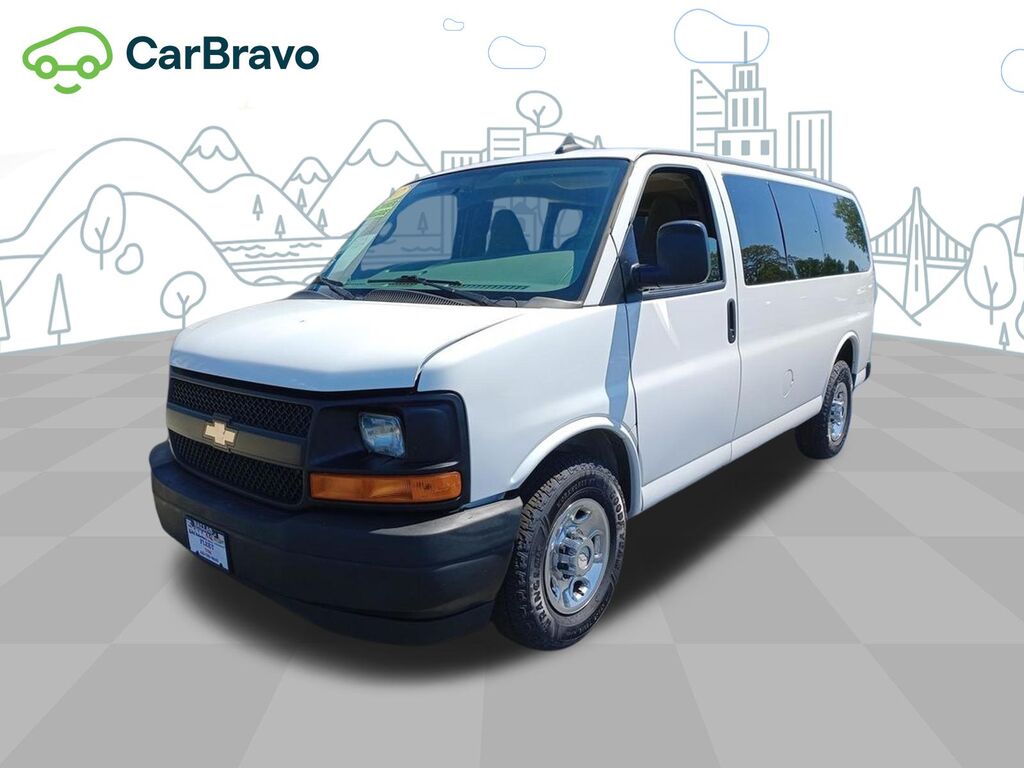 2017 Chevrolet Express Passenger LS — photo 1 of 6