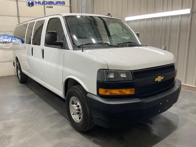 2025 Chevrolet Express LS 3500