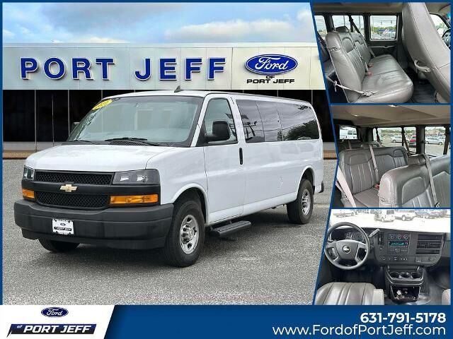 2022 Chevrolet Express LS 3500