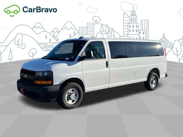 2025 Chevrolet Express Passenger 1LS