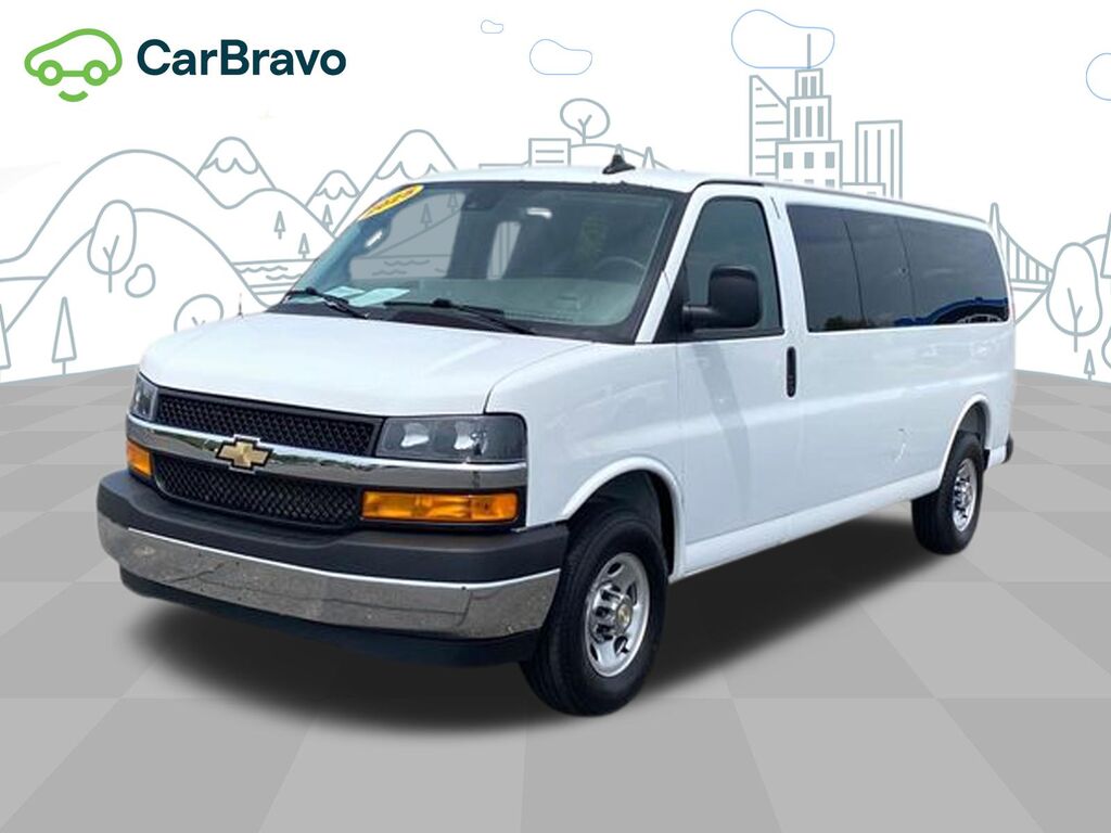 2025 Chevrolet Express Passenger 1LT — photo 1 of 7