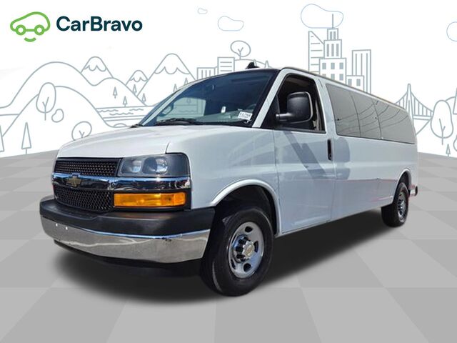 2025 Chevrolet Express Passenger 1LT