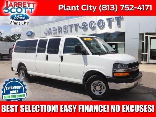 2025 Chevrolet Express LT 3500
