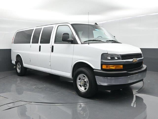 2025 Chevrolet Express LT 3500