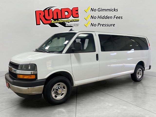 2024 Chevrolet Express Passenger LT