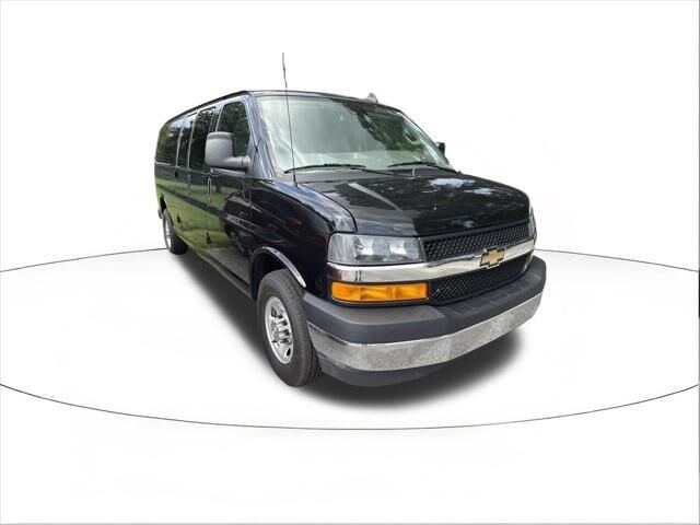 2025 Chevrolet Express LT 3500