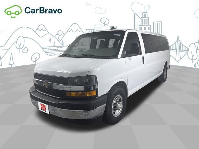 2017 Chevrolet Express Passenger LT