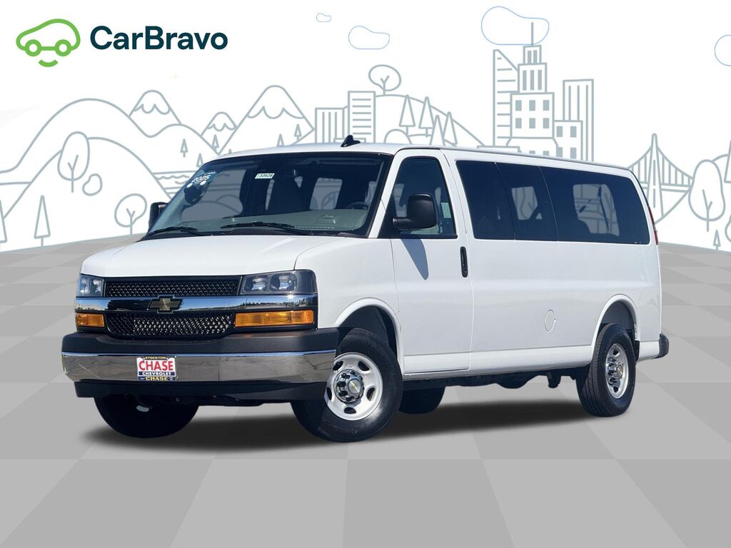 2025 Chevrolet Express Passenger 1LT — photo 1 of 7