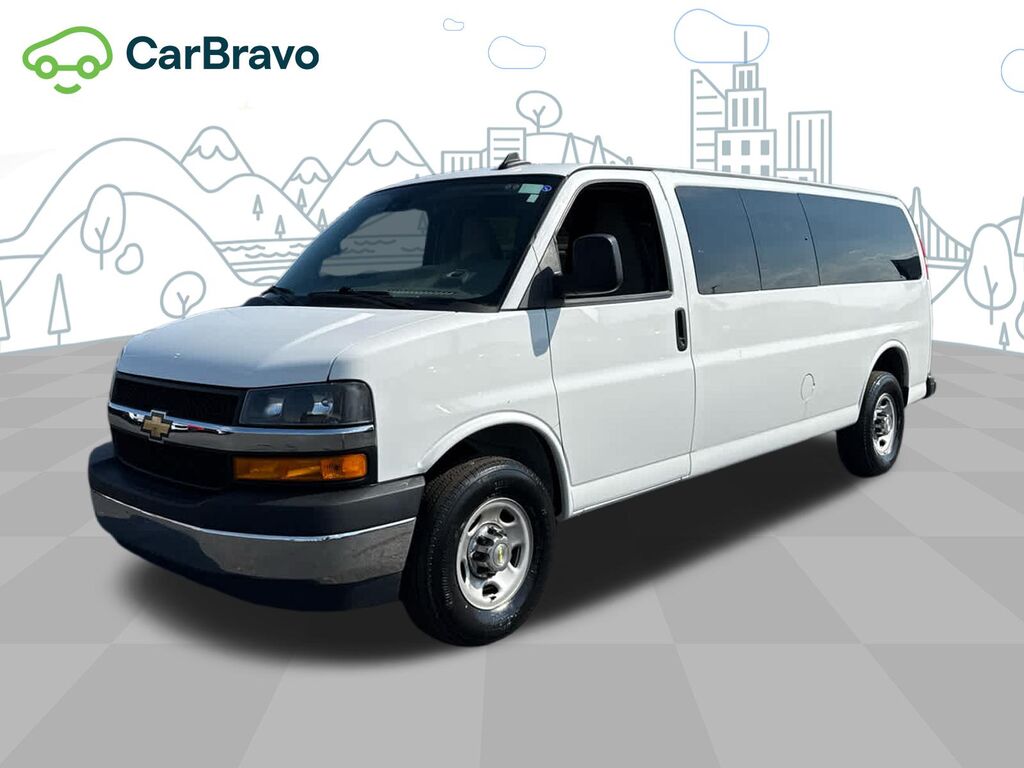 2024 Chevrolet Express Passenger 1LT — photo 1 of 7
