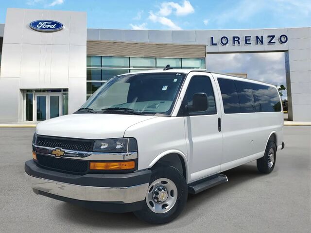 2025 Chevrolet Express LT 3500