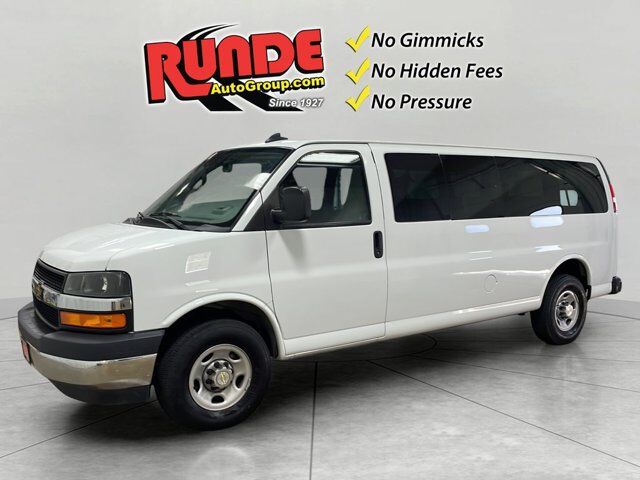 2024 Chevrolet Express Passenger LT — photo 1 of 9