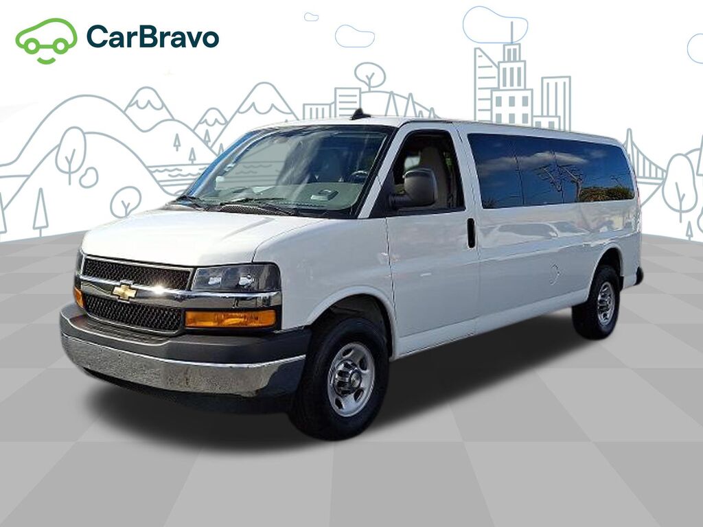 2024 Chevrolet Express Passenger 1LT — photo 1 of 6
