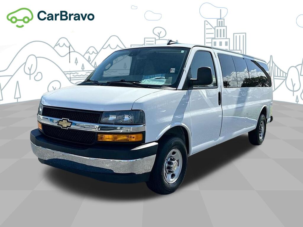 2024 Chevrolet Express Passenger 1LT — photo 1 of 6