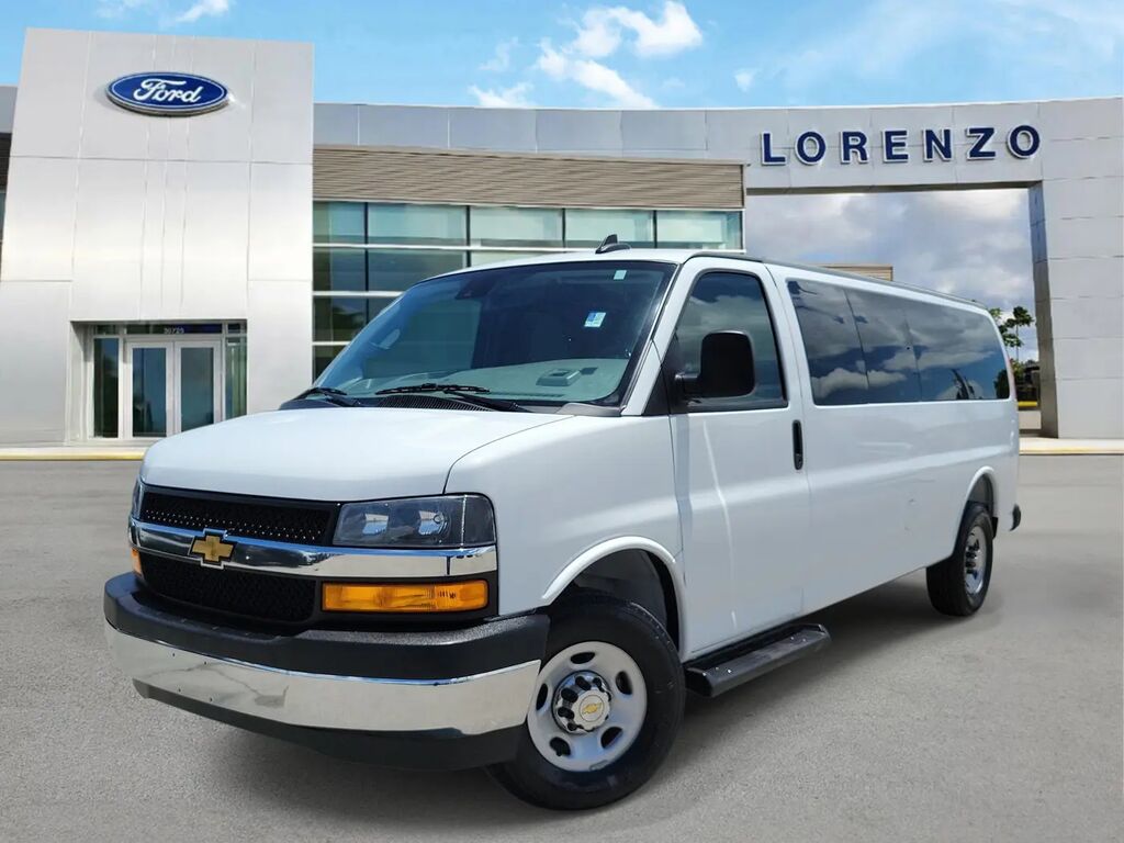 2025 Chevrolet Express LT 3500 — photo 1 of 13